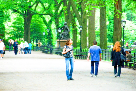 NY-Central_Park-People_Watching_on_a_Rainy_day-15.JPG