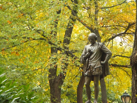 NY-Central_Park-Poets_Walk-William_Shakespeare-02.jpg
