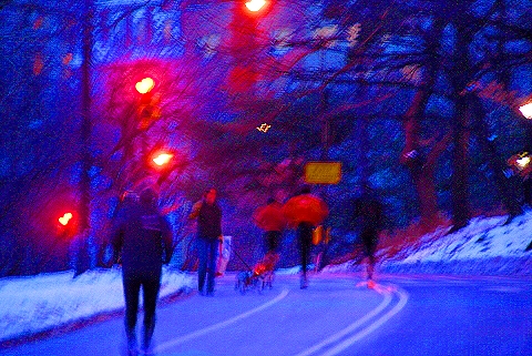 NY-Central_Park_Reservoir-City_Skyline-Joggers-03.JPG