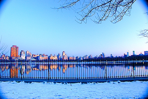 NY-Central_Park_Reservoir-City_Skyline-Joggers-06.JPG