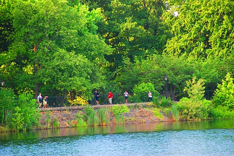 NY-Central_Park_Resevoir_Joggers-12.JPG