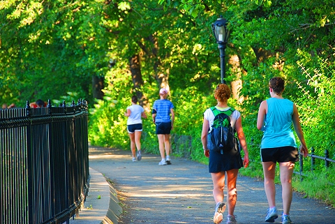 NY-Central_Park_Resevoir_Joggers-14.JPG