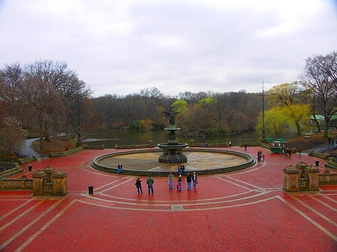 NY-Central_Park_Spring_2008-First_Flowers-Angel_of_The_Waters-07.JPG