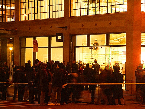 Z Mation View Topic Ny Chelsea Grand Opening Apple Store 14th St And 9th Ave