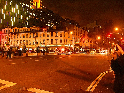 NY-Chelsea-Apple_Store_Grand_Opening-14th_St_and_9th_Avenue08.JPG