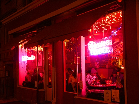 NY-Chelsea_Christmas_Windows-02.JPG