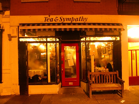 NY-Chelsea_Christmas_Windows-05.JPG