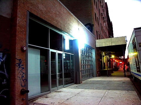 NY-Chelsea_Gallery_Windows-W23rd_and_12thAve-20.JPG