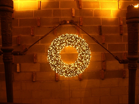 NY-Chelsea_Market-05-Christmas_Wreath.JPG