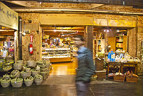 NY-Chelsea_Market-07-People_Watching.jpg