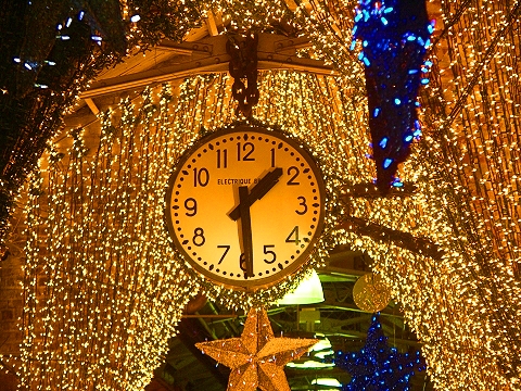 NY-Chelsea_Market-11-clock.JPG