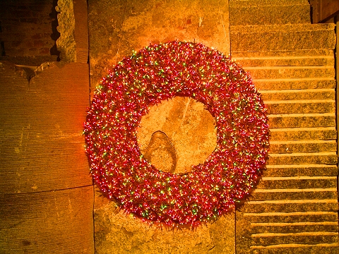 NY-Chelsea_Market-15-Christmas_Wreath.JPG