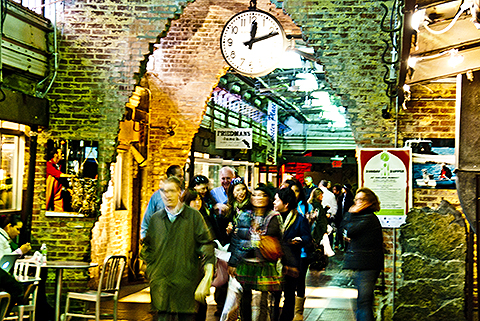 NY-Chelsea_Market-16-People_Watching.jpg