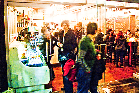NY-Chelsea_Market-19-People_Watching.jpg
