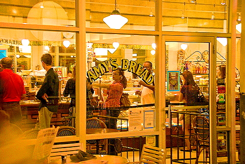 NY-Chelsea_Market-20-Amys_Bread.JPG