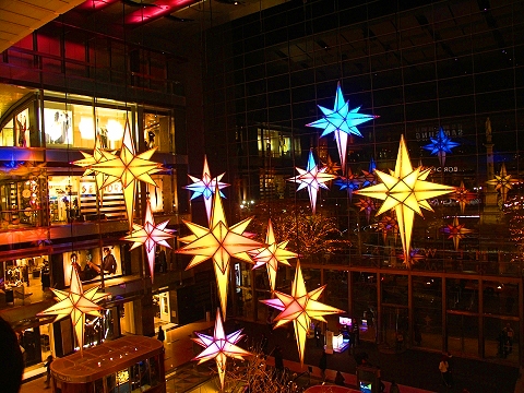 NY-Christmas_Lights_at_Time_Warner_Center-13.JPG