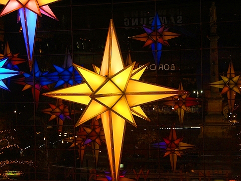 NY-Christmas_Lights_at_Time_Warner_Center-15.JPG