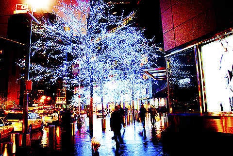 NY-Christmas_Lights_at_Time_Warner_Center_2009-02.jpg