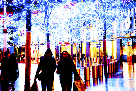 NY-Christmas_Lights_at_Time_Warner_Center_2009-04.jpg