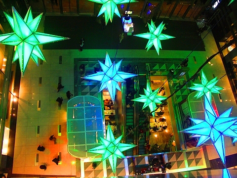 NY-Christmas_Lights_at_Time_Warner_Center-22.JPG