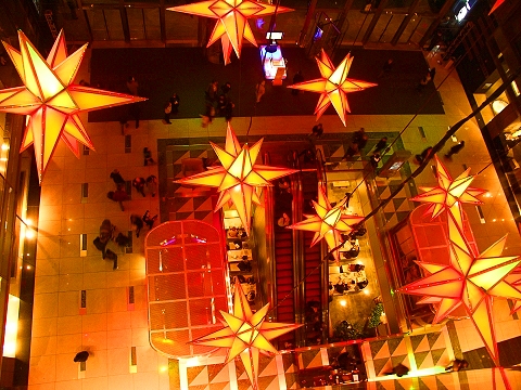NY-Christmas_Lights_at_Time_Warner_Center-23.JPG