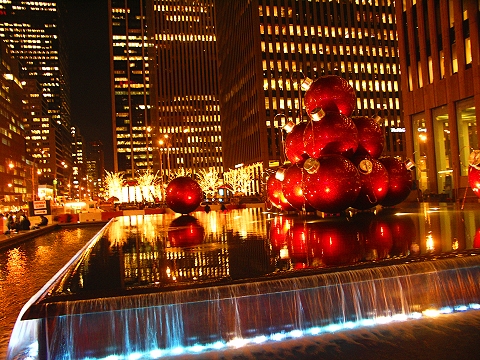NY-Christmas_Lights_on_6th_Ave-Avenue_of_the_Americas-13.JPG