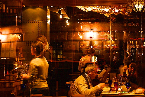 NY-Christmas_Windows_on_Amsterdam_Avenue-0129-Salumeria_Rosi.JPG