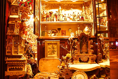 NY-Christmas_Windows_on_Amsterdam_Avenue-0166-More_and_More_Antiques4.JPG