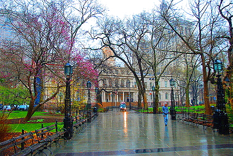 NY-City_Hall_in_the_Rain.JPG