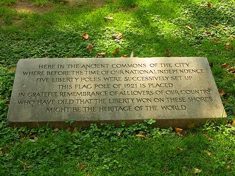 NY- City_Hall_Park-05.JPG