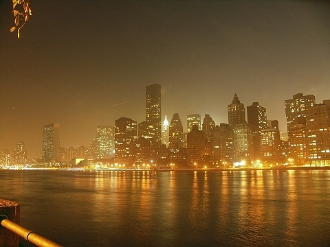NY-City_Skyline_from_Roosevelt_Island-4.JPG