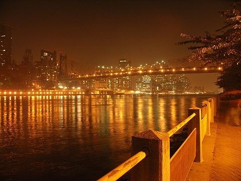 NY-City_Skyline_from_Roosevelt_Island-7.JPG