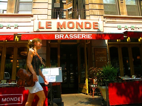 NY-Columbia_University-23-Le_Monde_Brasserie.JPG