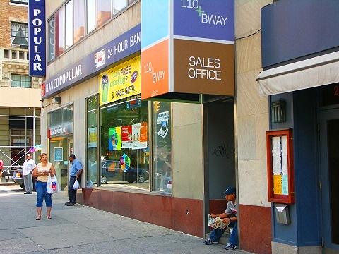 NY-Columbia_University-29-110_Broadway_Sales_Office.JPG