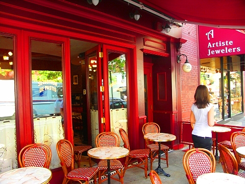NY-Columbus_Ave_Windows-04-Bistro_Cassis.JPG