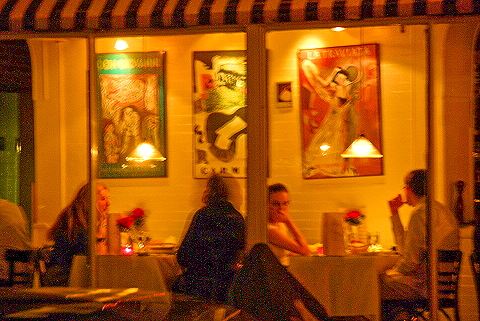 NY-Columbus_Ave-Windows-18-Cafe_Violino.JPG