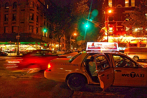NY-Columbus_Ave-Windows-20-Taxi_Cab.JPG