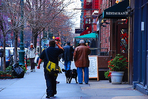 NY-Columbus_Avenue_People_Watching-05.JPG
