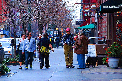 NY-Columbus_Avenue_People_Watching-07.JPG