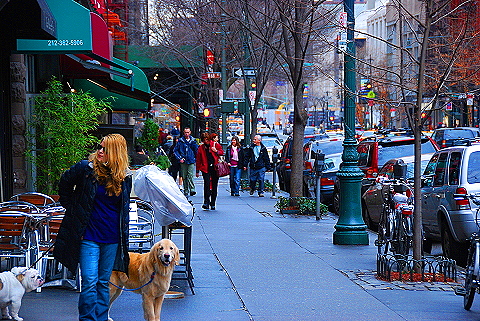 NY-Columbus_Avenue_People_Watching-09.JPG
