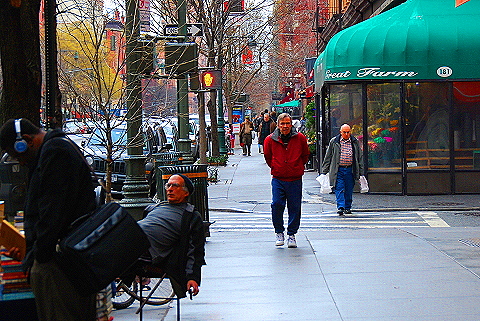 NY-Columbus_Avenue_People_Watching-18.JPG