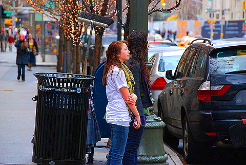 NY-Columbus_Avenue_People_Watching-22.JPG
