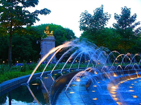 NY-Columbus_Circle-01-Fountains.JPG