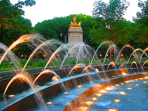 NY-Columbus_Circle-03-Fountains.JPG