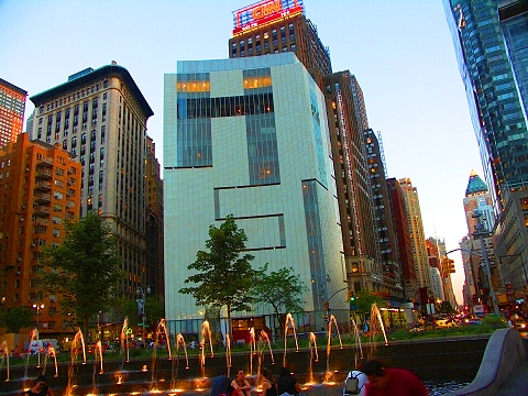 NY-Columbus_Circle-10-Museyum_of_Art_And_Design.JPG