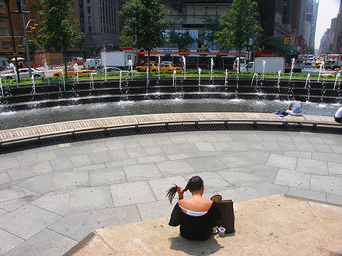 NY-Columbus_Circle_Fountain-10.JPG