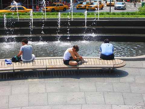 NY-Columbus_Circle_Fountain-11.JPG