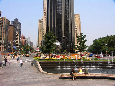 NY-Columbus_Circle_Fountain-14.JPG