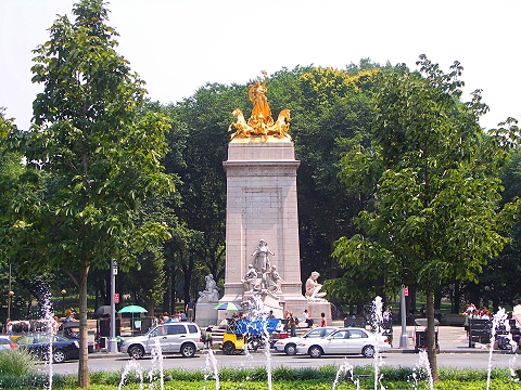 NY-Columbus_Circle_Fountain-15.JPG