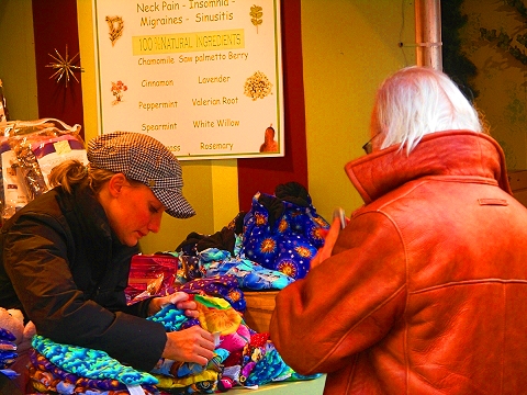 NY-Columbus_Circle_Holiday_Market-2007-06.JPG
